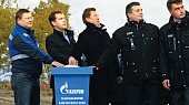 Дмитрий Медведев (второй слева), Алексей Миллер (третий слева) и Алексей Фарафонтов (первый слева) на торжественной церемонии ввода в эксплуатацию магистрального газопровода «Соболево — Петропавловск-Камчатский» (сентябрь 2010 г.)